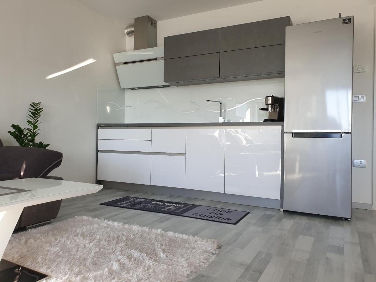Apartment Val Koper Buitenkant foto